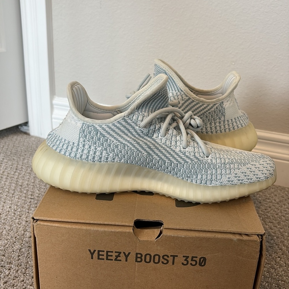 GENTLY USED | Yeezy Boost 350 V2 'Cloud White Non-Reflective | Size 7.5 - Picture 11 of 11